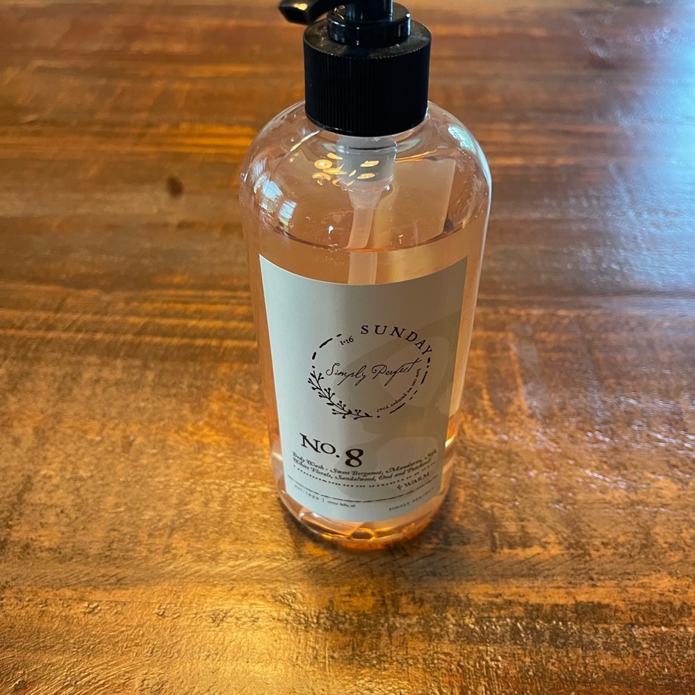Simply Perfect Sunday No. 8 Body Wash